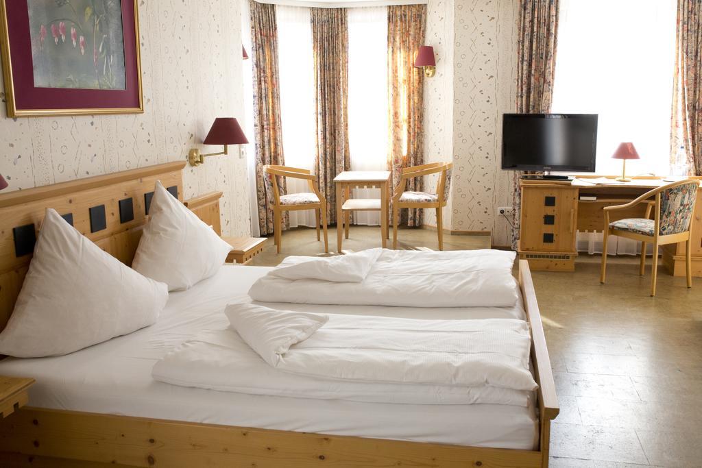 Hotel Hirsch Rothenberg Екстериор снимка